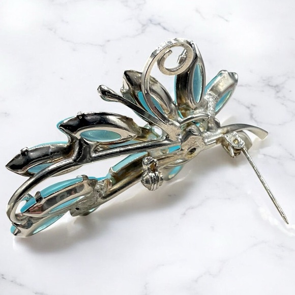 🌺Elegant Silver and Blue Floral Brooch - Picture 8 of 8